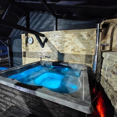 Appartamento Casa Miclau Băile Herculane Esterno foto