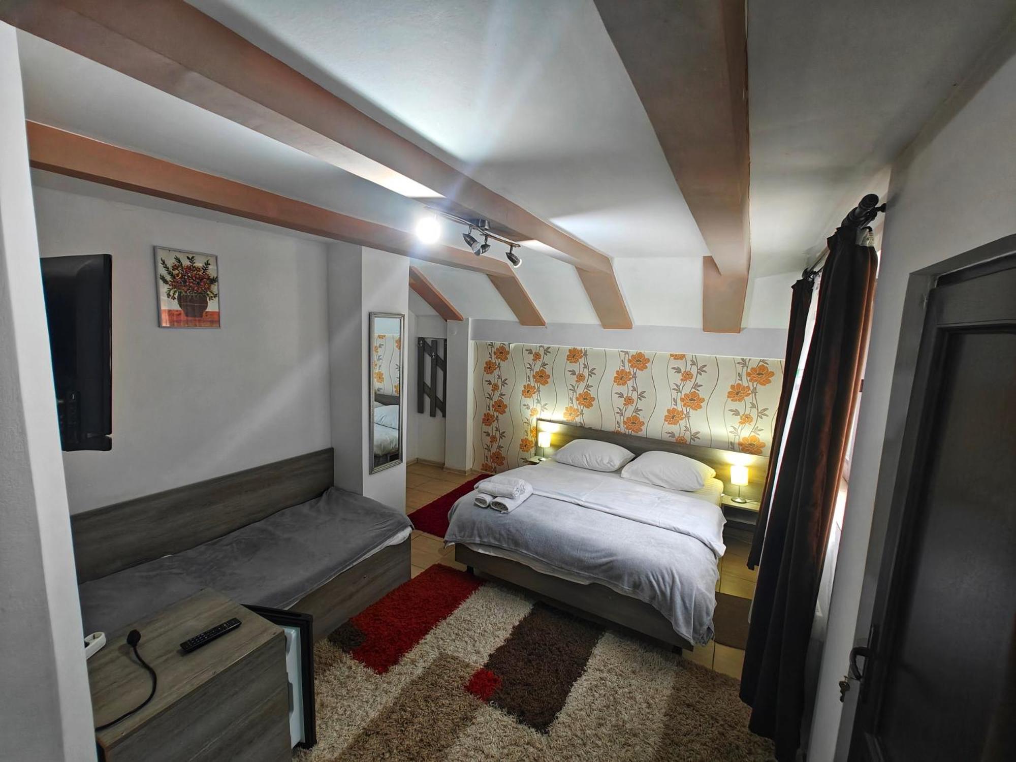Appartamento Casa Miclau Băile Herculane Esterno foto