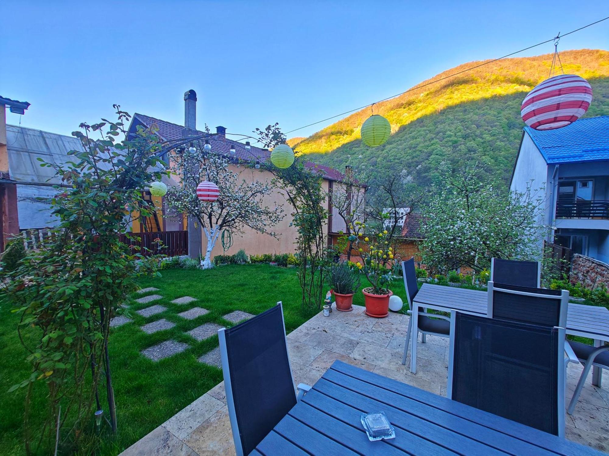 Appartamento Casa Miclau Băile Herculane Esterno foto