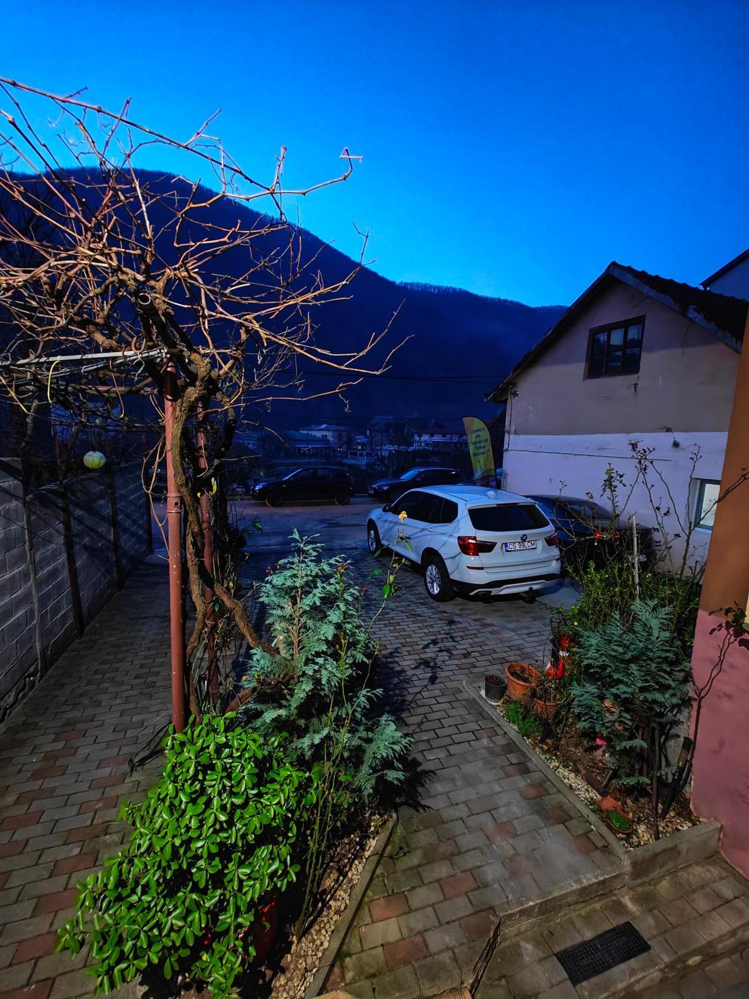 Appartamento Casa Miclau Băile Herculane Esterno foto