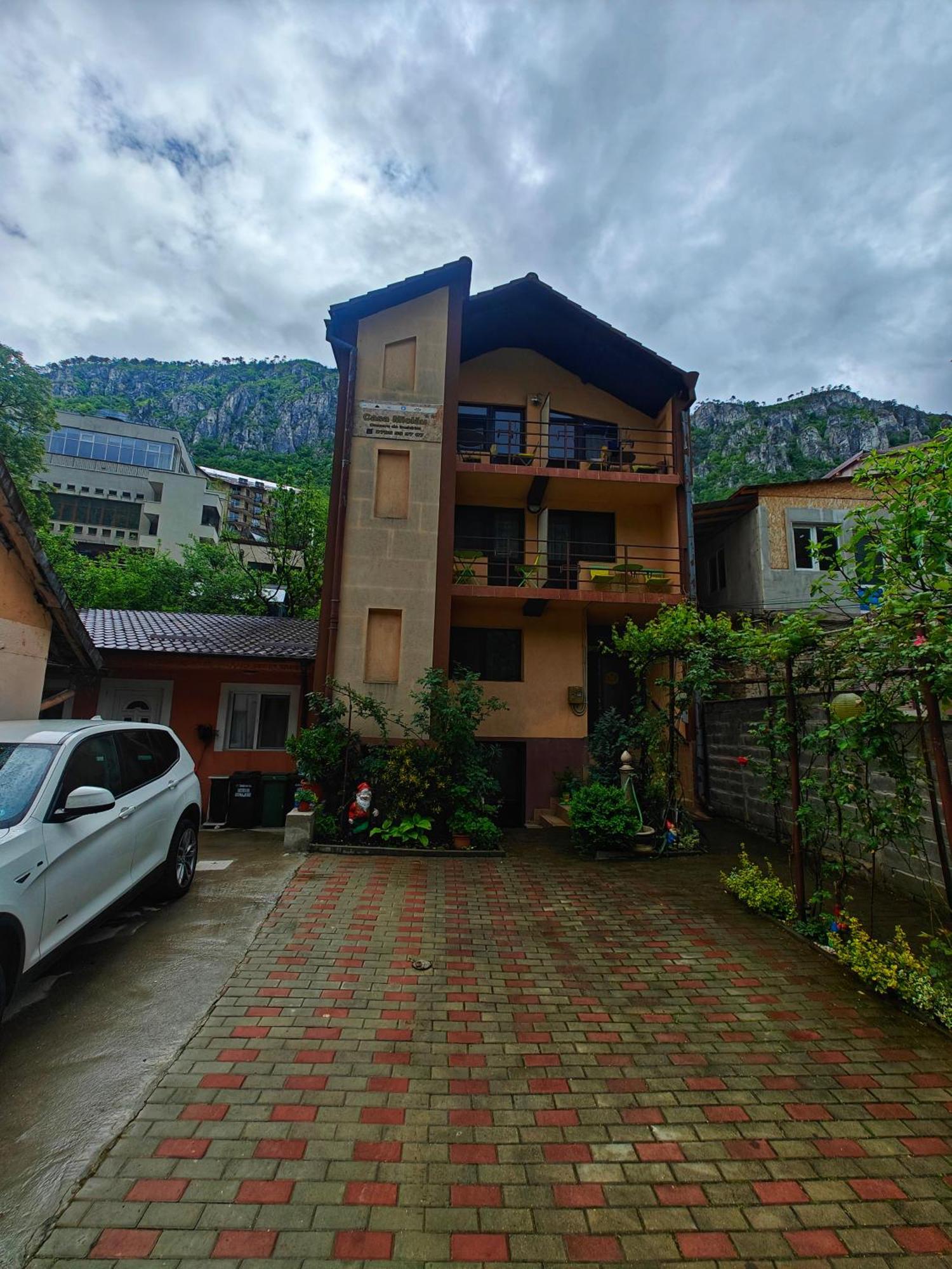 Appartamento Casa Miclau Băile Herculane Esterno foto