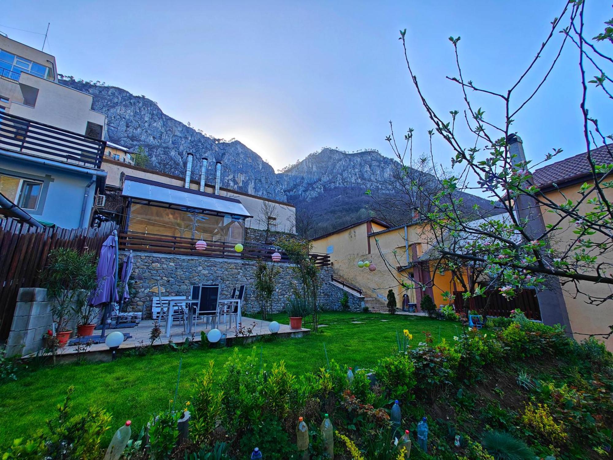 Appartamento Casa Miclau Băile Herculane Esterno foto